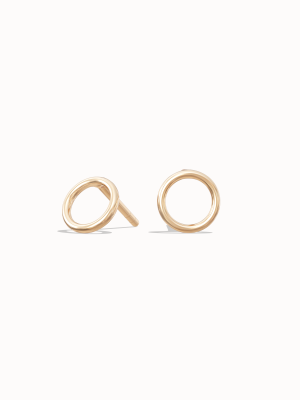 Circles Stud Earrings – Minimalist Interlocked Gold Studs